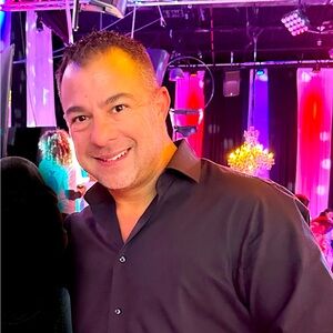 Meet your Posher, Adam